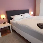 Appartement Outletcity 1 *